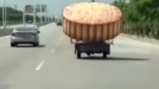 Kue bulan ini keterlaluan!