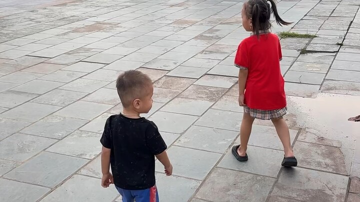 Cho các em đi nhảy múa