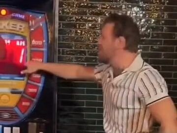 ผู้ชายที่แรงน้อยก็เหมือนว่า: