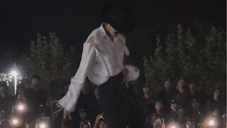 Michael Jackson suddenly appeared on the college military training ground! The scene exploded! ! !