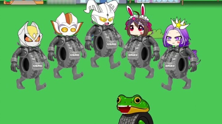 Tire Frog's clothes were painted black.