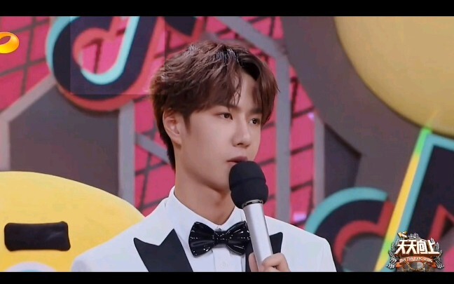 【Wang Yibo】 (Figure Statue) Wang Yibo, Dressed as a Prince by “Heavenly Mom” All Those Years