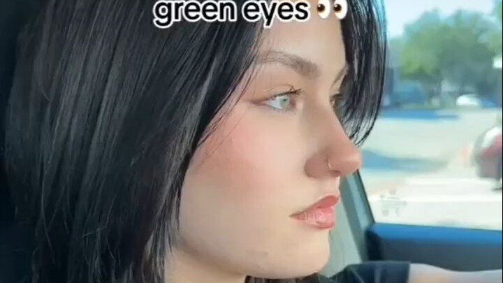 【Nuansa Oranye】Ketika kamu memiliki seorang teman dengan mata hijau: