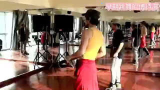 I never expected that Cheng Yi would dance to The Empire's Son???