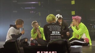 BIGBANG mengajarkan Anda cara duduk dan bernyanyi bae bae di konser???