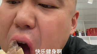 Daily preparations for the competition, hot pot training.