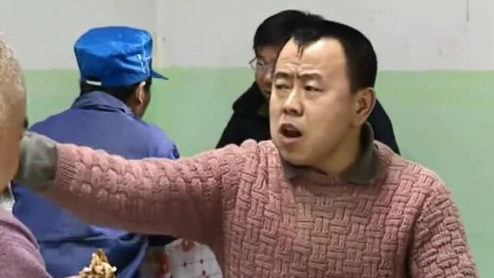 Pan Changjiang tasted that the wine was diluted with water, and Xiaowei instantly lost his composure