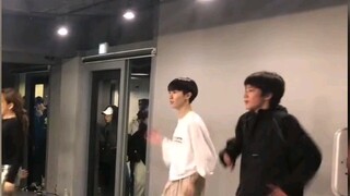 [Ma Jiaqi & Liu Yaowen] Check out these two cuties!!!!