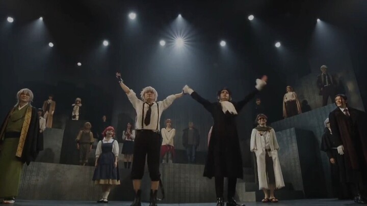It's getting fierce, Akutagawa and Jinhu are holding hands! 💕