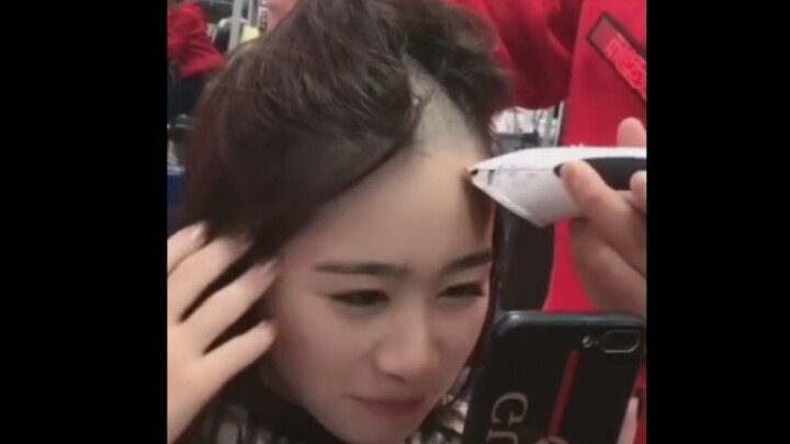 Is this haircut just… weird???