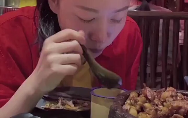 Chị Băng Băng lại đến rồi, kéo dài thời gian rồi