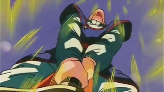 Gohan berubah menjadi Super Saiyan 2 dan mencabut Pedang Kaioshin. Pria berwajah merah di sampingnya
