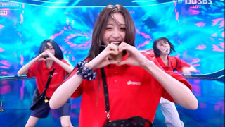 Gadis jahat tiba-tiba berubah menjadi kurir makanan yang sangat ramah!