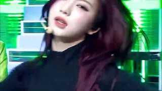 Just like idol HyunA, go all out