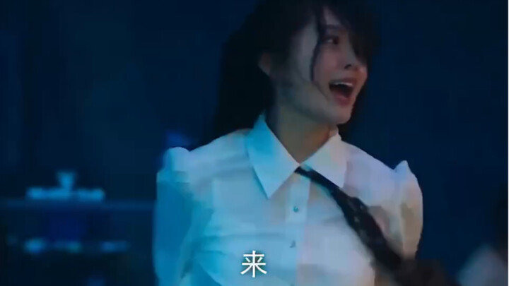 Đeo kính vs không đeo kính, trước sau khác hẳn!