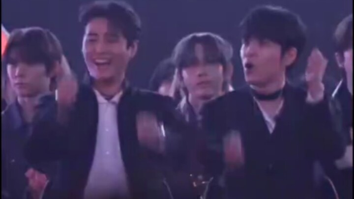 The two senior uncles who are the artists' favorites for Supernova