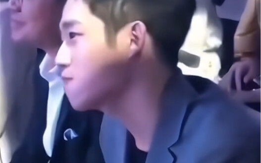 【Jung Hae-in & Kim Ji-soo】Melihat sang istri manja tampil, sang CEO arogan berusaha keras menahan am