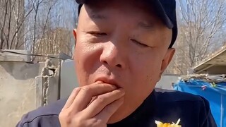 The speed at which Panjin people eat crabs