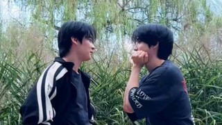 Please look at the camera! Pink bubbles are overflowing—this is what a soulful duo challenge looks l