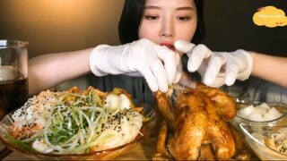 Gà quay, ốc ngọt xào mì sợi, củ cải ăn kèm 2 #amthuc