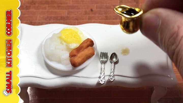 Eggs And Sausages Fried | Trứng Và Xúc Xích Chiên | Small Kitchen Corner