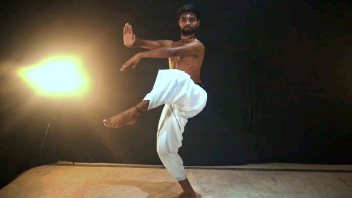 Indian classical dance with solid basic skills