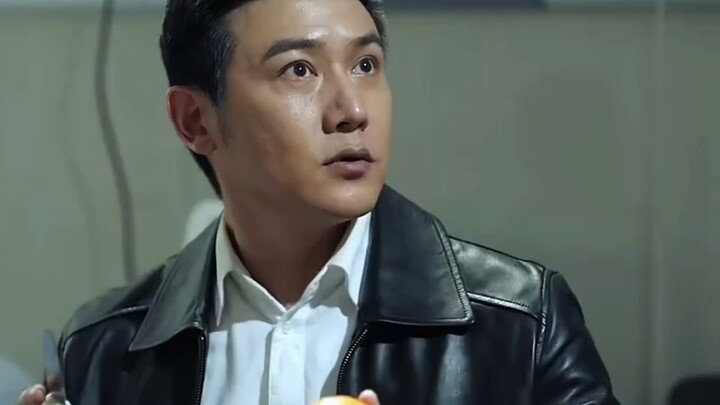Hou Liangping really does turn to them when he’s in trouble.