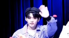 StrayKids李旻浩LeeKnow-包袱达人有自己的精神世界