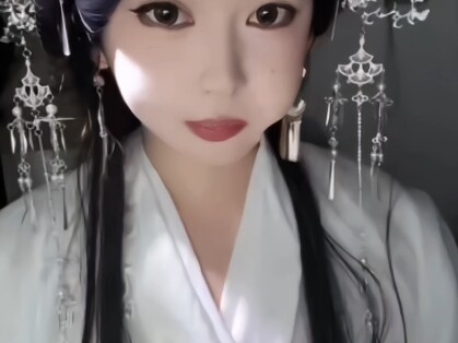 Happy Yuanyuan’s 2025 Collection of Super-Cute Iconic Moments—One Glance, A Thousand Years