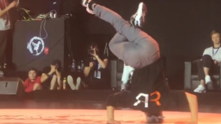 Cuộc thi nhảy đường phố Battle – Đọ tuyệt chiêu, khoe tài ngay!