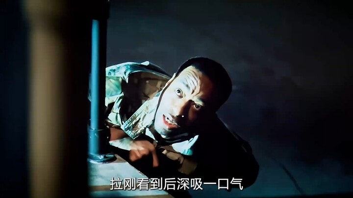 Quái vật ngoài hành tinh định tập kích loài người, nào ngờ vừa áp sát thì bị đập cho te tua!