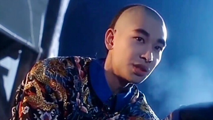 There are almost no "actors" who can perform such a "long weapon battle" now.