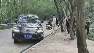 传说中的“网红沟”，五菱能过雷克萨斯不行