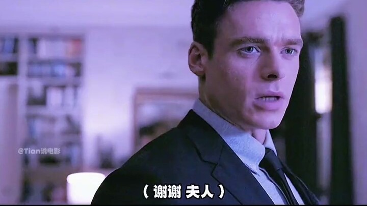 يجب أن يكون هذا أكثر حارس شخصي متفانٍ رأيته على الإطلاق، وما حدث بعد ذلك أذهل الجميع.