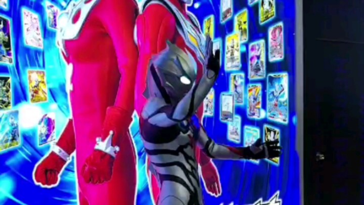 Khu vực thẻ Comic Expo Thượng Hải 2023bw lần đầu tiên gặp Ultraman Blazer