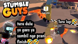 BEGINI SERUNYA‼️NGE PRANK ORANG MAU FINISH DI MAP LAVA CRUSH SAMBIL TURU🤣🤣 || STUMBLE GUYS 🔥