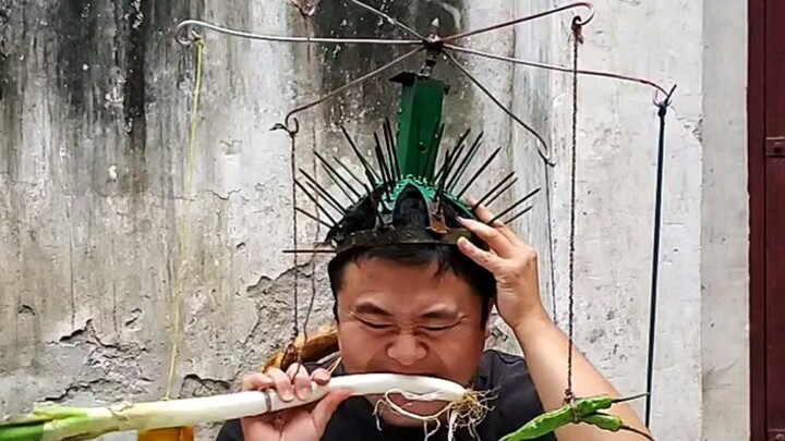 جهاز مساعد لتناول الفاكهة! اختراع رائع للغاية!