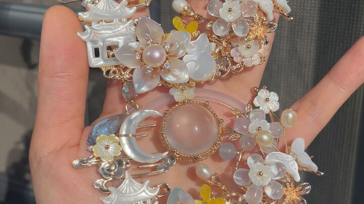 This forbidden-step ornament is so beautiful!