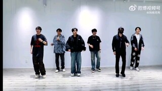 "LASER's LOUD" لكن Kaleido عالق في المجموعة