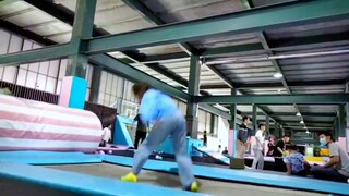 Thực tế đã chứng minh, chỉ cần chiều cao đủ cao thì không có kỹ năng nào mà vũ công không thể vượt q