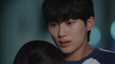 [Running with Sun Jae on his back] Sun Jae, what kind of nice guy pushes away his crush even when he