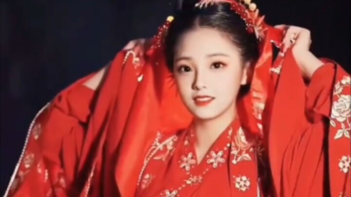 A peerless beauty, graceful and full of elegant charm.