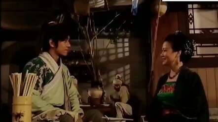 Poor Young Man Saves an Aunt While Eating Noodles—Turns Out She’s the Emperor!