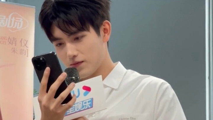 Chen Feiyu Connects with Zhang Jingyi Live