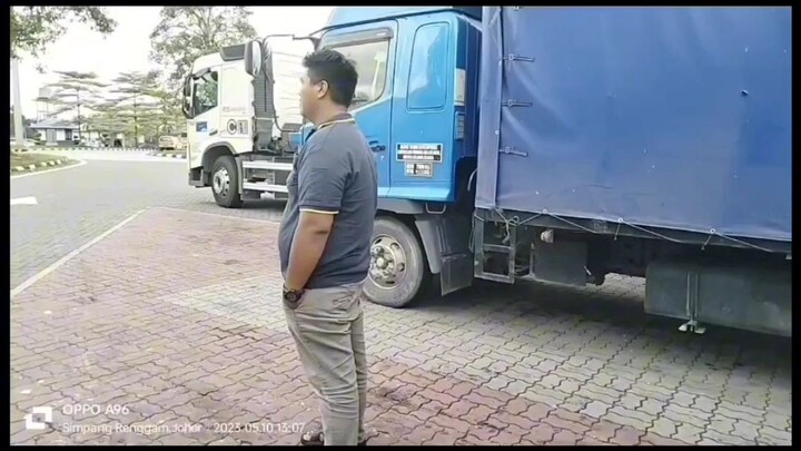 kehidupan seorang lori dinpatah