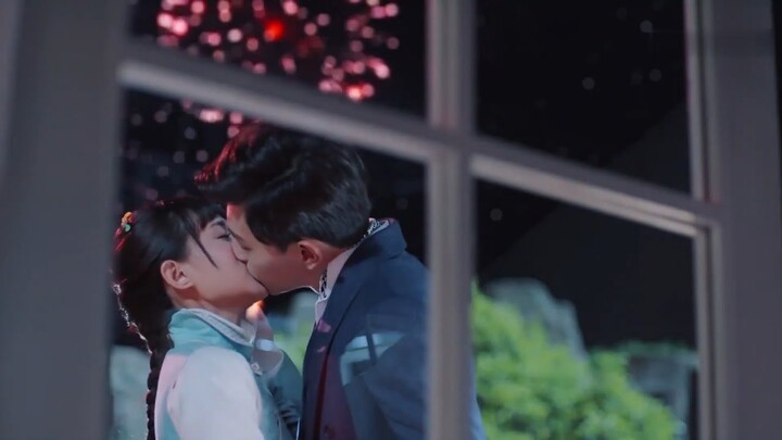 Kiss under the fireworks of Yuexuan Hai Tang 发糖啦！月轩海棠终于吻上｜鄧倫 李一桐 方中信 李若彤 應昊茗 張雅卓 Blossom in Heart