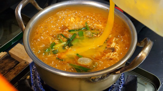 บะหมี่ไข่ชีส รามยอน - อาหารข้างทางเกาหลี