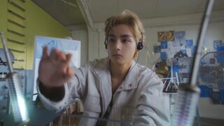 MV ca khúc debut solo Slow Dancing của Kim Taehyung chính thức ra mắt