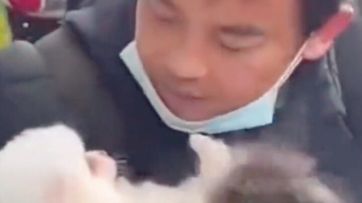 不是，大哥你是多少沾点变态啊