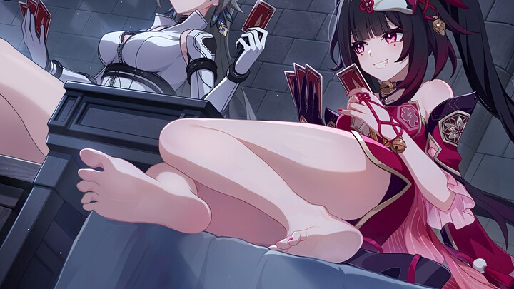 Sepatu ini, mau dilepas juga enggak, mau dipakai juga enggak—kenapa begitu? Langsung aja biar Huahuo